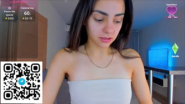 EmiliaZen online show from November 12, 2025, 1:00 pm