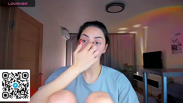 EmiliaZen online show from February 28, 2026, 7:59 pm