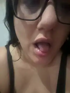 daianaspencer online show from February 9, 2026, 8:29 am