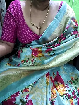 niiveditha online show from October 7, 2025, 5:37 am