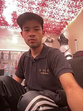 Snapshot of Twink_X chatting on March 5, 2025, 4:57 pm Twink X online show from March 5, 2025, 4:57 pm