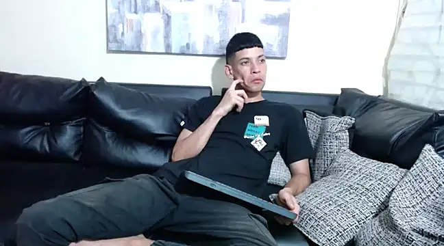 biigjhonny online show from February 26, 2025, 2:26 am