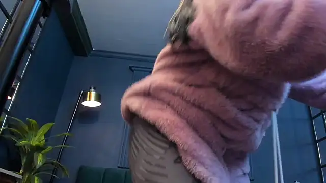 scarlet edwars online show from January 9, 2026, 7:15 pm