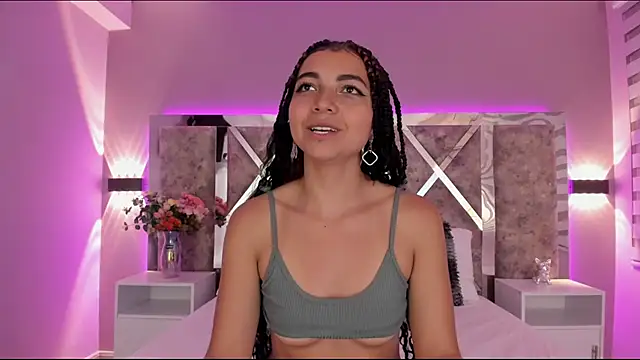 Snapshot of ValerieHyde chatting on March 1, 2025, 6:03 am ValerieHyde online show from March 1, 2025, 6:03 am