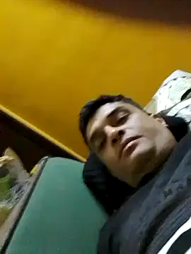 Snapshot of crazyfreaking chatting on February 5, 2025, 10:44 pm crazyfreaking online show from February 5, 2025, 10:44 pm