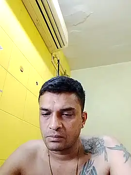 Snapshot of crazyfreaking chatting on February 8, 2025, 10:39 am crazyfreaking online show from February 8, 2025, 10:39 am