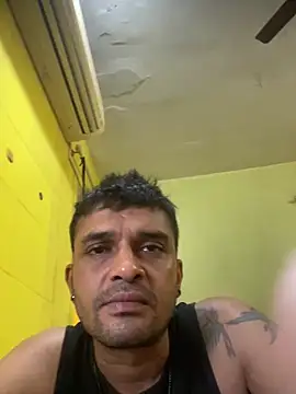 Snapshot of crazyfreaking chatting on February 12, 2025, 11:51 am crazyfreaking online show from February 12, 2025, 11:51 am