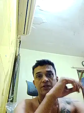 Snapshot of crazyfreaking chatting on March 5, 2025, 5:50 pm crazyfreaking online show from March 5, 2025, 5:50 pm