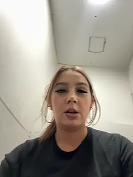 hotamanda01 online show from March 20, 2026, 7:30 pm