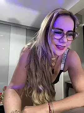 Snapshot of MISSLADYHONSON chatting on March 9, 2025, 7:23 am MISSLADYHONSON online show from March 9, 2025, 7:23 am