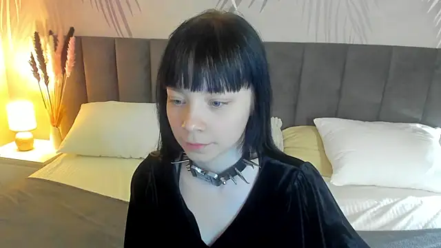 SkinyJoyce online show from February 18, 2025, 4:58 am