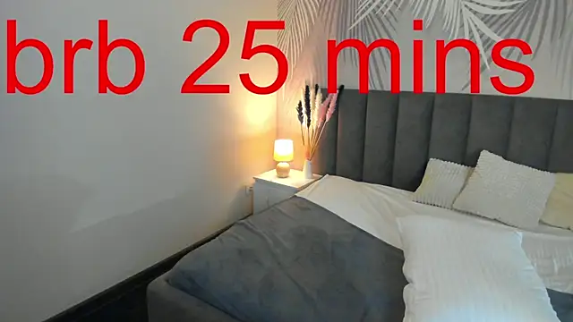 SkinyJoyce online show from February 28, 2025, 5:15 am