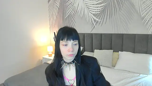 SkinyJoyce online show from March 3, 2025, 2:04 am