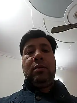 innocentboy1987 online show from February 18, 2025, 4:05 pm