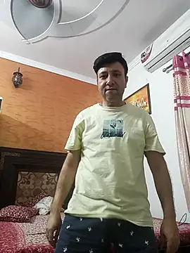 innocentboy1987 online show from April 25, 2026, 4:04 pm