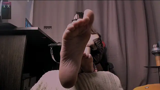 holyharlot online show from September 27, 2025, 2:22 pm