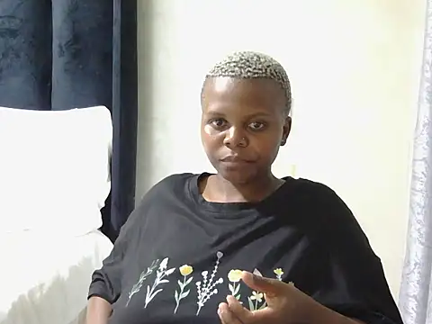 DarkAndLovelyBunny online show from October 17, 2025, 2:59 am