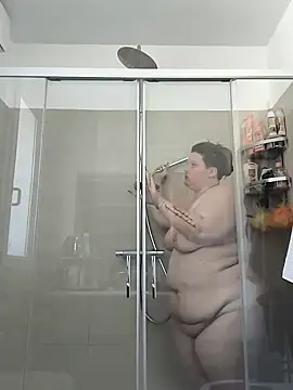 kitsune giada online show from March 10, 2025, 12:59 pm