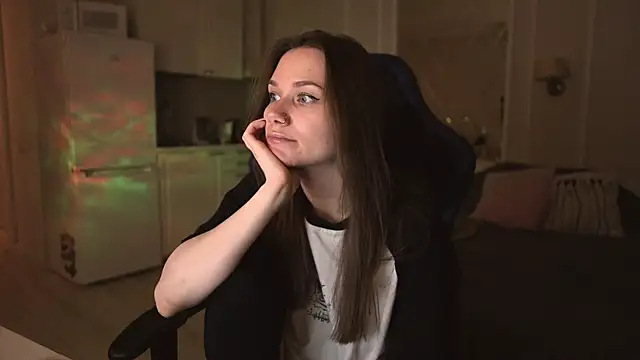 alexa feels  online show from March 14, 2025, 1:05 am