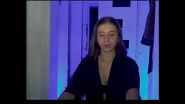 Nana Rain online show from October 18, 2025, 10:21 pm