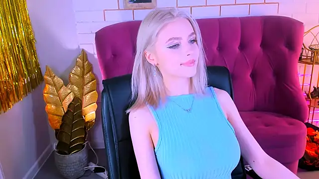 LeonaStane online show from February 8, 2025, 4:57 pm