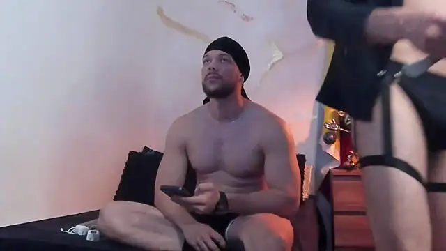 Snapshot of bakersboyssexys chatting on February 5, 2026, 2:05 am bakersboyssexys online show from February 5, 2026, 2:05 am