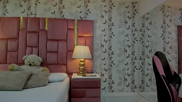 ArianaFranco online show from March 6, 2026, 1:07 pm