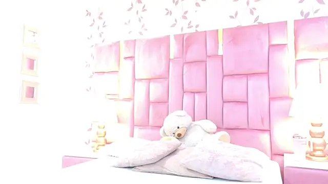 ArianaFranco online show from June 2, 2026, 1:46 pm