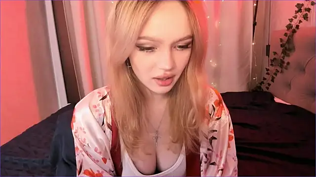 Snapshot of MiaRanki chatting on April 7, 2026, 9:48 pm MiaRanki online show from April 7, 2026, 9:48 pm