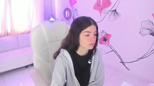 Isabela Fiorelli online show from March 3, 2025, 12:27 pm