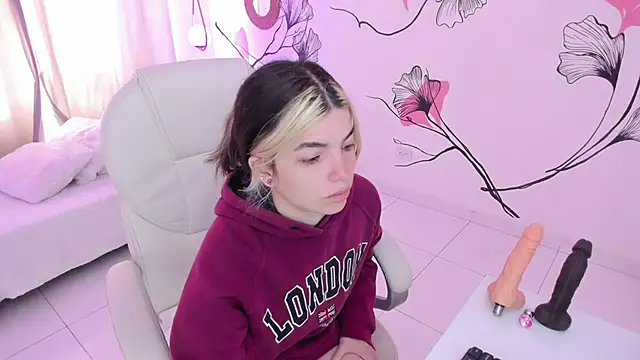 Isabela Fiorelli online show from October 6, 2025, 1:08 pm