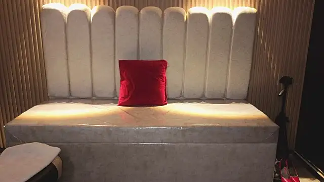 Cute Angell  online show from January 13, 2026, 3:23 am