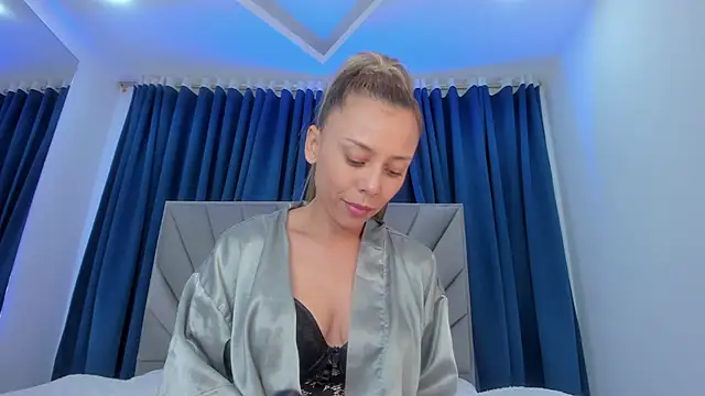 Dakotacarvajal online show from February 27, 2025, 3:26 pm