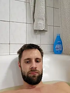 ademandjulia online show from February 11, 2026, 9:20 pm