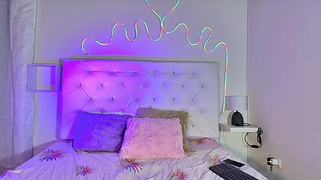 Snapshot of ariana_smiith chatting on February 20, 2025, 9:31 pm ariana smiith online show from February 20, 2025, 9:31 pm