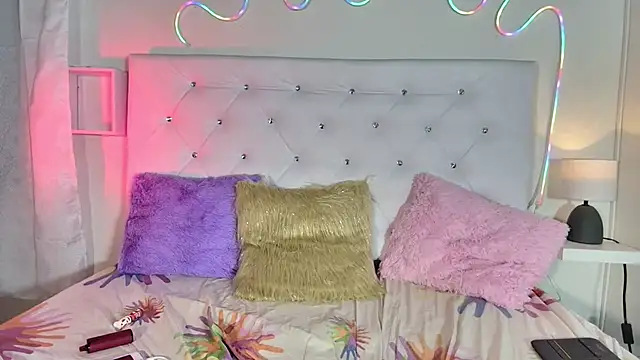 Snapshot of ariana_smiith chatting on February 28, 2025, 10:50 pm ariana smiith online show from February 28, 2025, 10:50 pm