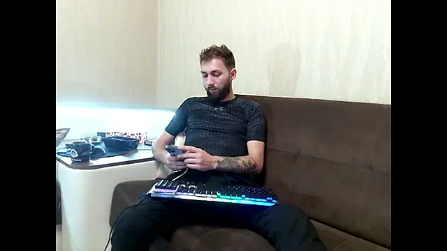 Snapshot of JamieNoxus chatting on February 16, 2025, 6:10 am JamieNoxus online show from February 16, 2025, 6:10 am