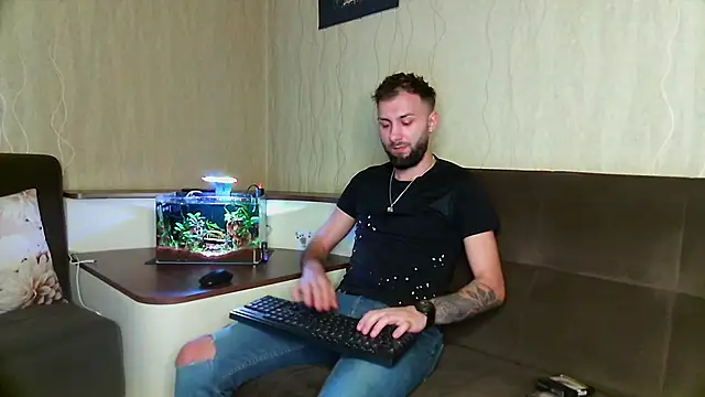 Snapshot of JamieNoxus chatting on March 17, 2025, 6:29 am JamieNoxus online show from March 17, 2025, 6:29 am