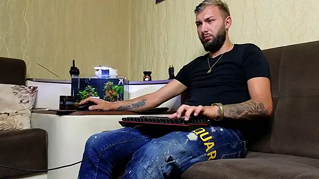 Snapshot of JamieNoxus chatting on September 10, 2025, 4:45 am JamieNoxus online show from September 10, 2025, 4:45 am