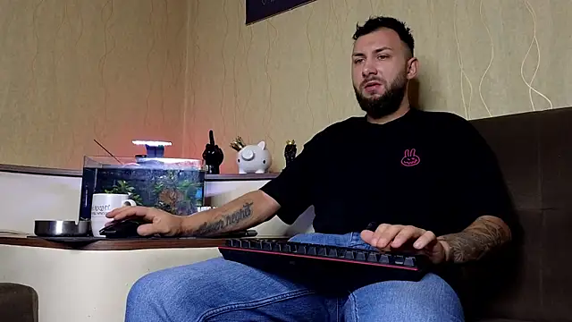 Snapshot of JamieNoxus chatting on September 19, 2025, 7:54 am JamieNoxus online show from September 19, 2025, 7:54 am