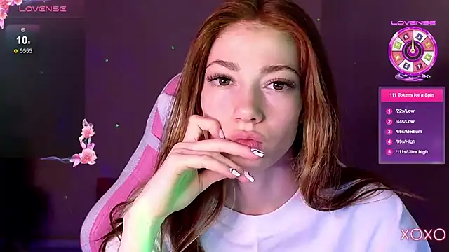 MagicLadyyy online show from February 28, 2025, 9:33 pm