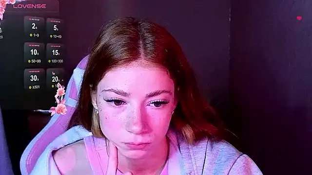 MagicLadyyy online show from September 12, 2025, 4:51 pm
