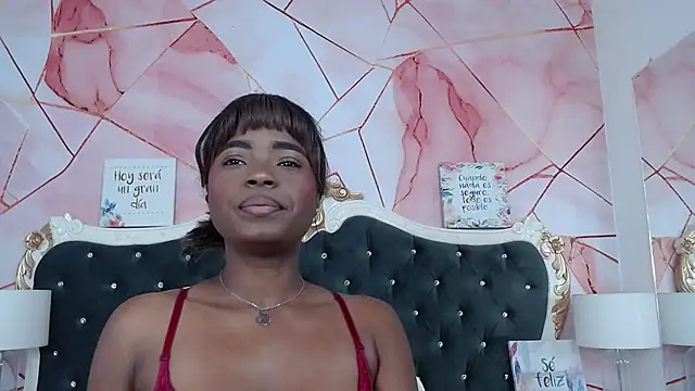 LindaBird online show from November 15, 2025, 7:43 pm