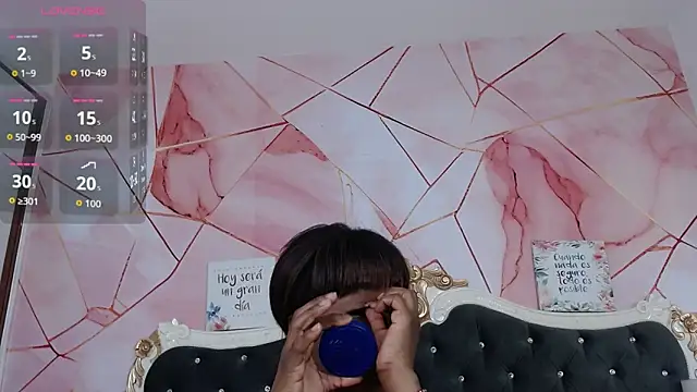 LindaBird online show from February 9, 2026, 8:35 pm