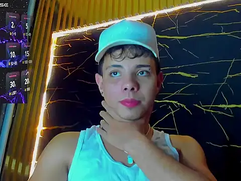 Alessandro 1610 online show from May 15, 2026, 3:35 am