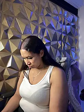 Carola-Ross online show from February 8, 2025, 3:08 am