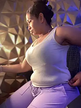 Carola-Ross online show from February 13, 2025, 3:29 am