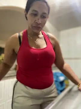 Carola-Ross online show from November 5, 2025, 5:24 pm