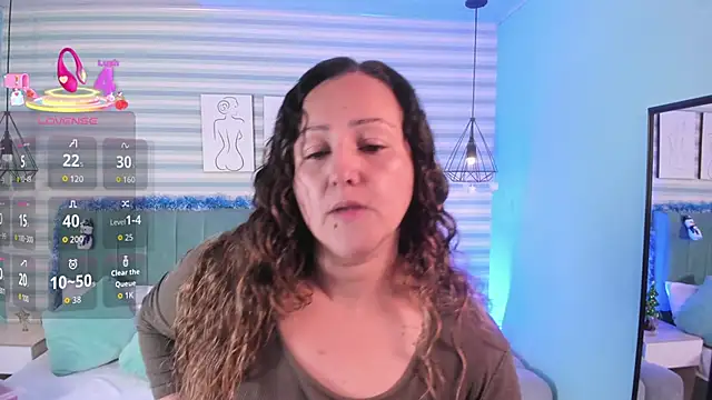 abby apple online show from December 4, 2025, 1:31 pm