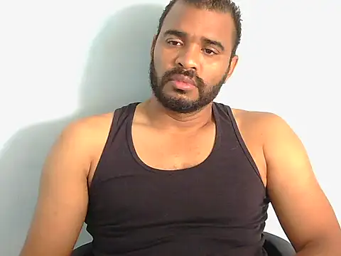 Snapshot of YOX22 chatting on October 2, 2025, 1:51 pm YOX22 online show from October 2, 2025, 1:51 pm